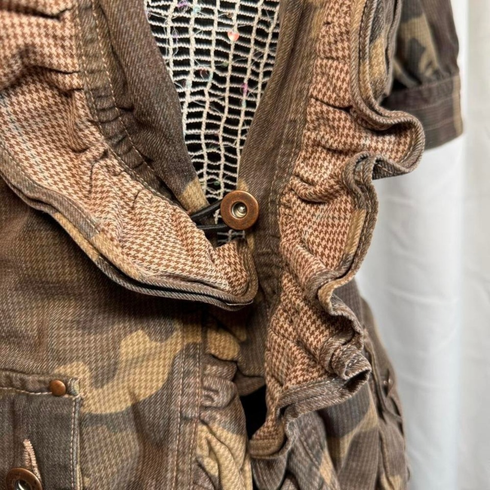 Nick & Mo Vintage Rags Camo Ruffle Utility Jacket Tagged L - Picture 4 of 7